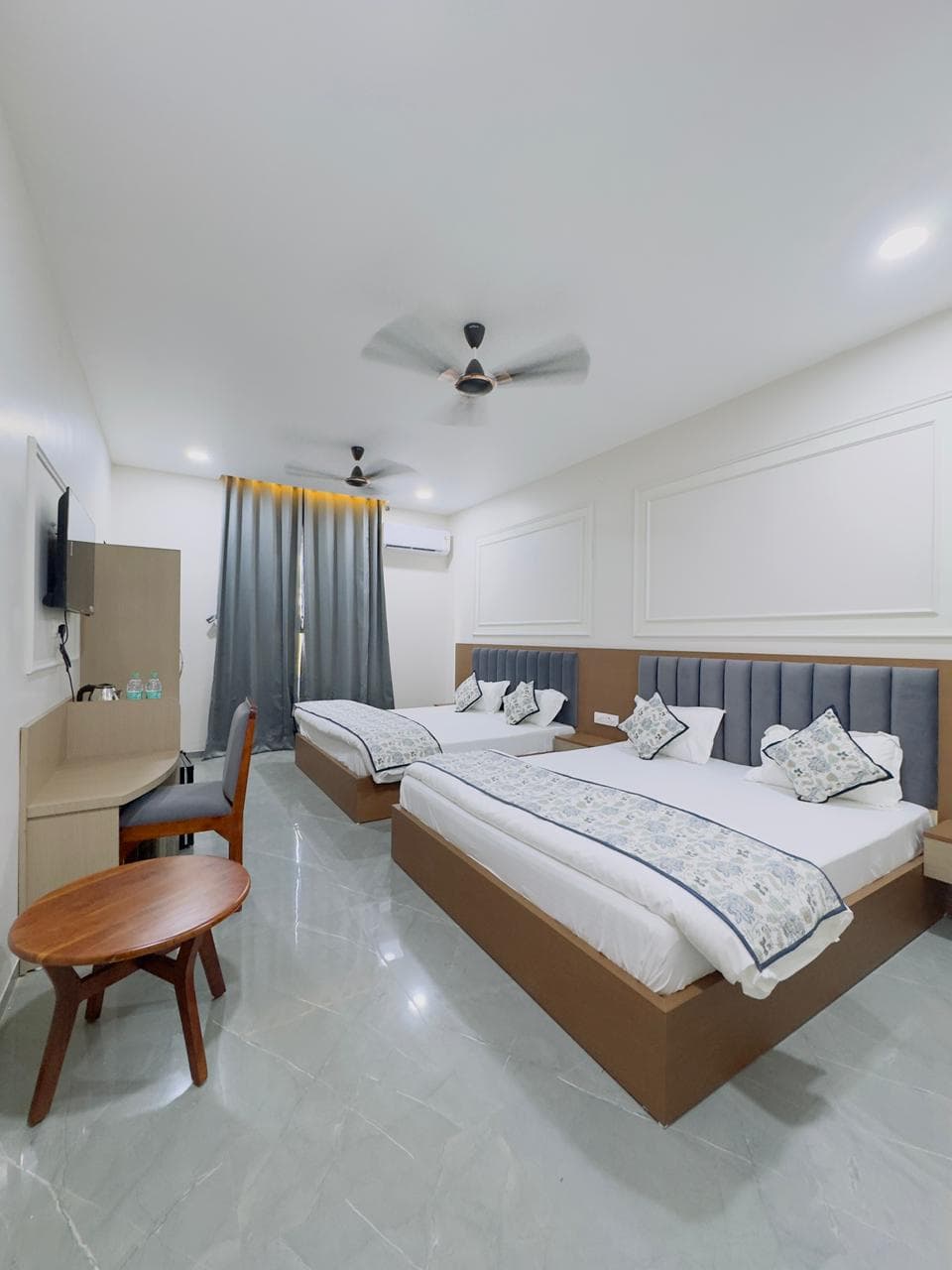 Family Room 3