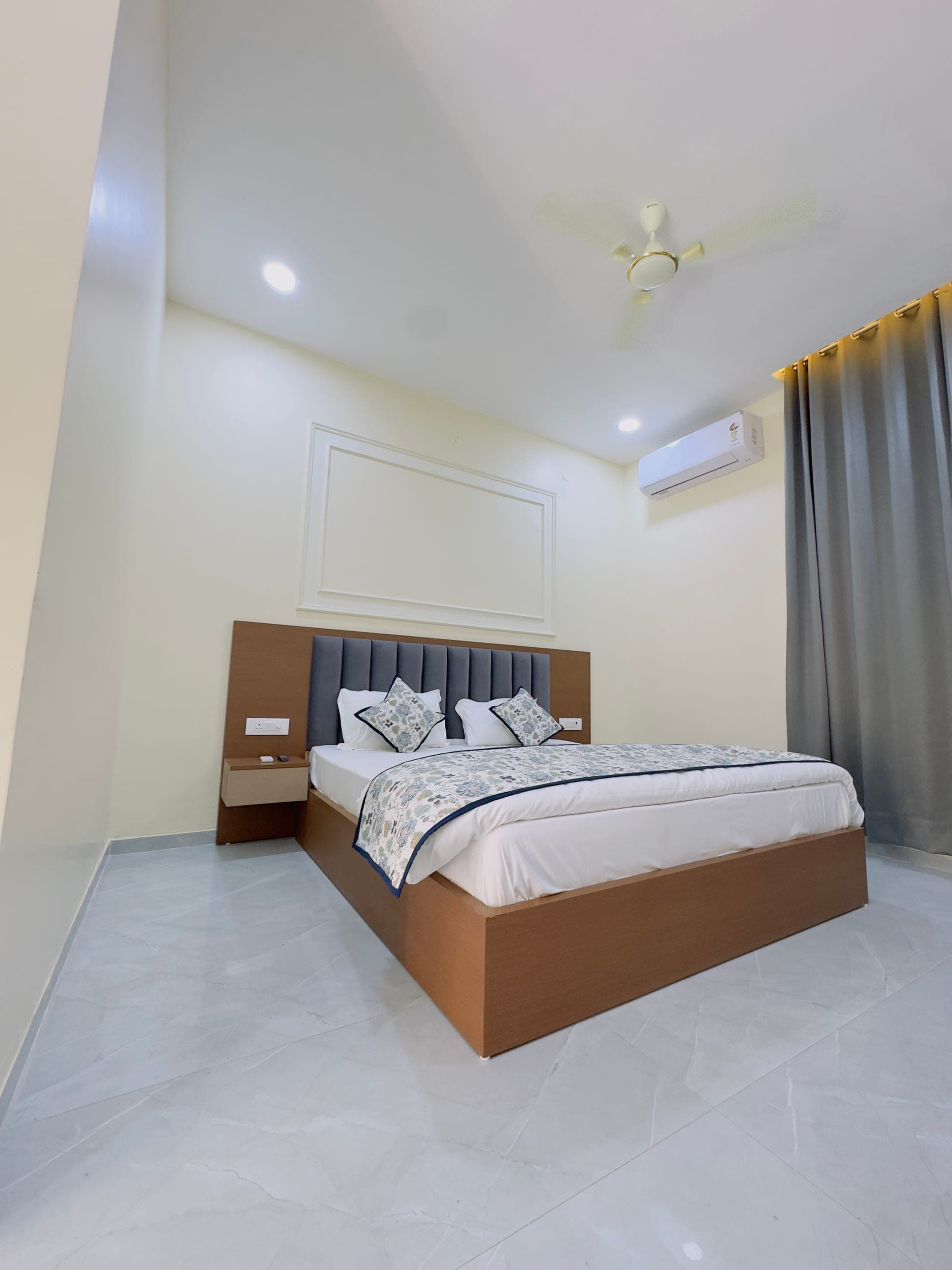 Executive Deluxe Room Interior Setup